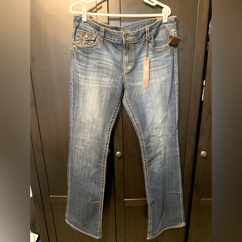 Kut from the Kloth Kate low rise bootcut long 35” inseam